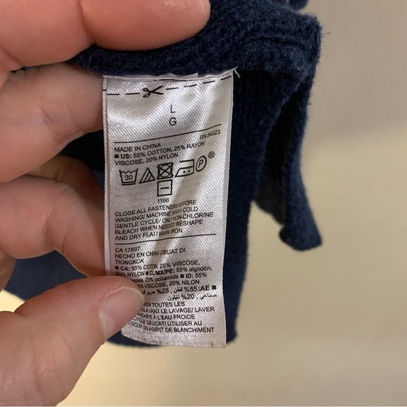 Old Navy Blue Cardigan Sweater V-Neck Ribbed Knit - Picture 4 of 5